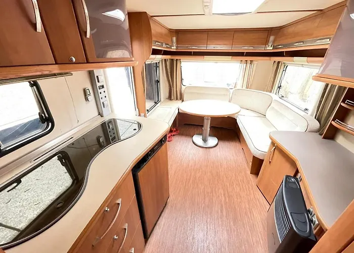 Your Camp مكان تخييم هيل