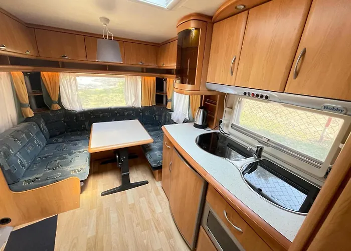 مكان تخييم Your Camp هيل